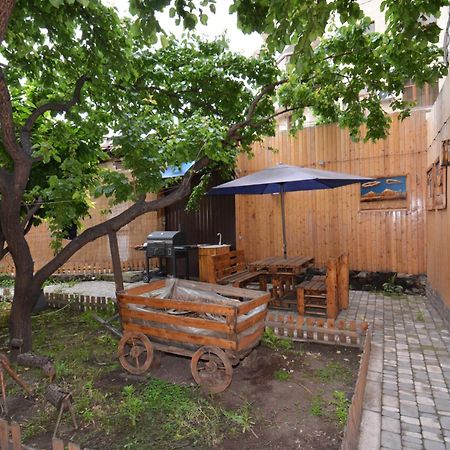 Hotel Partiez Yerevan Exterior foto