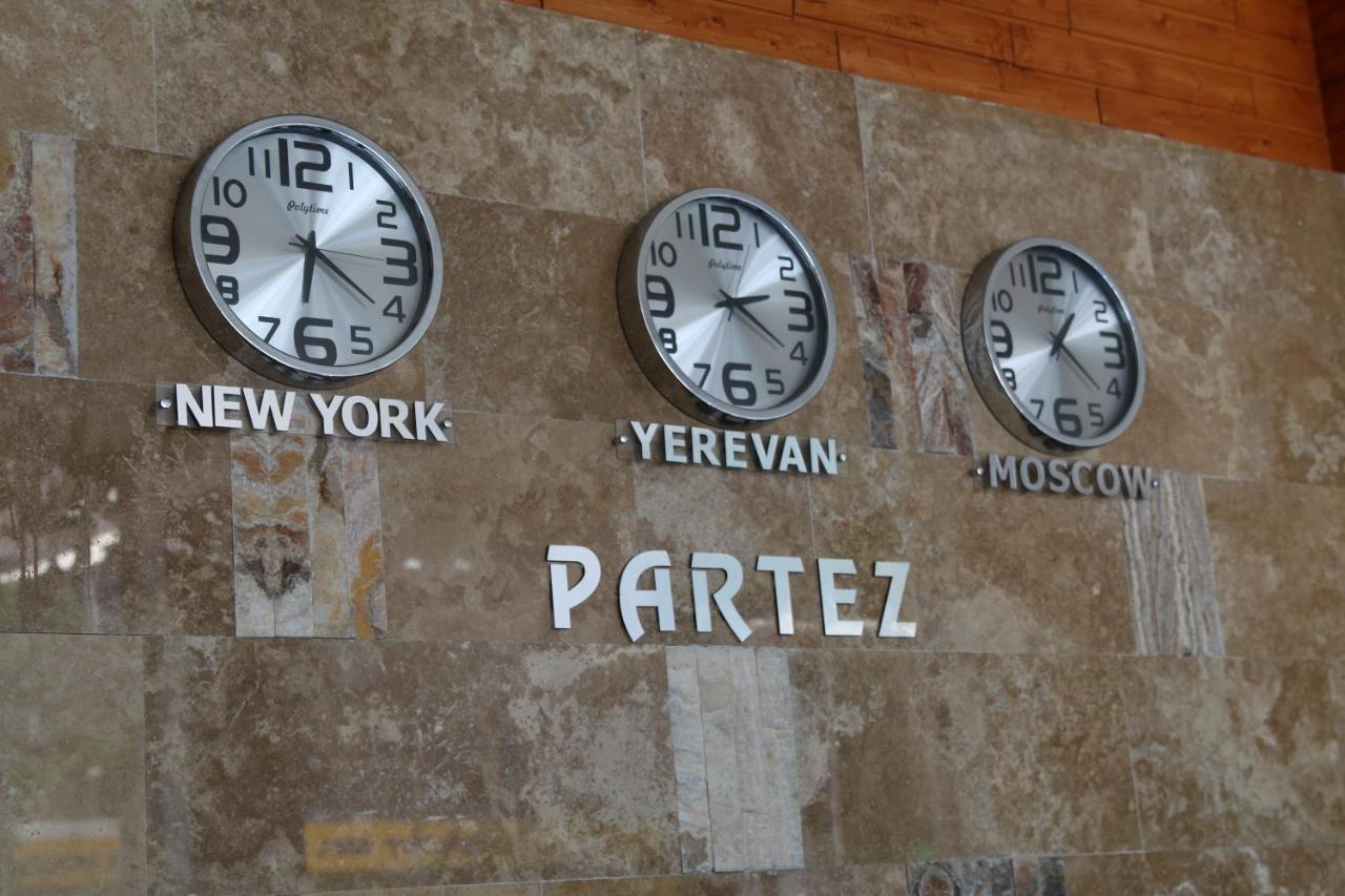 Hotel Partiez Yerevan Exterior foto