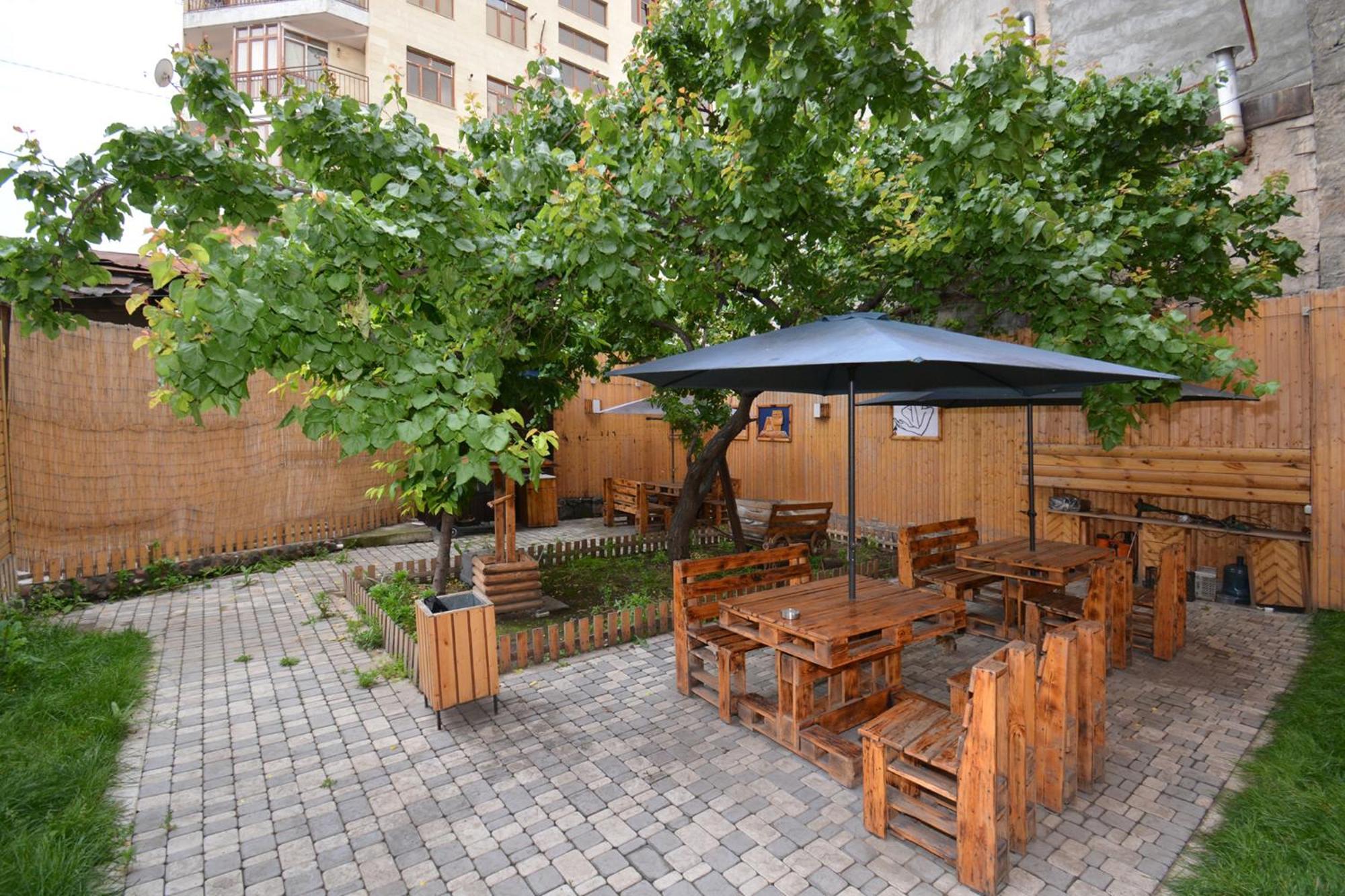 Hotel Partiez Yerevan Exterior foto