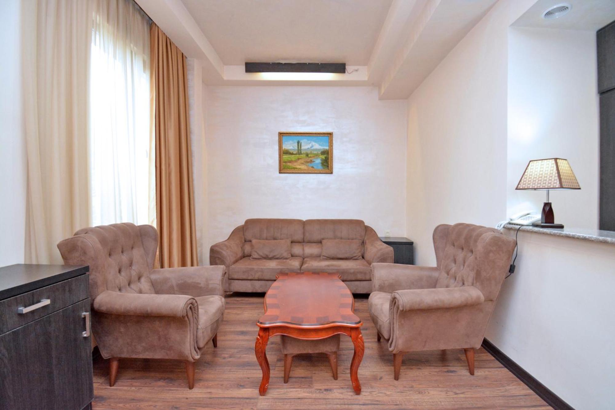 Hotel Partiez Yerevan Exterior foto