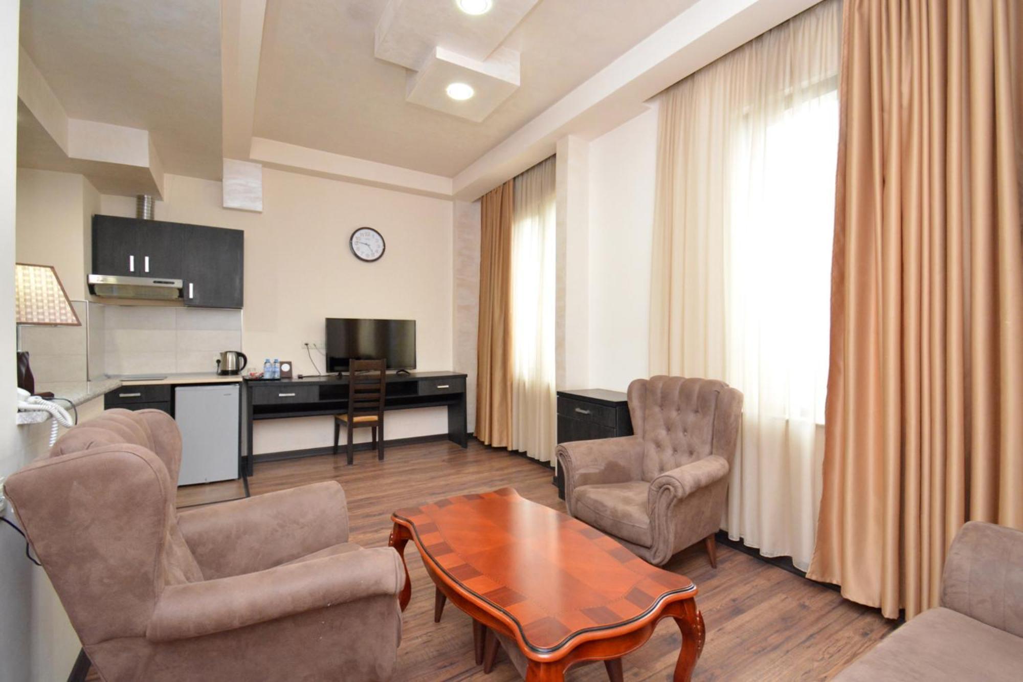 Hotel Partiez Yerevan Exterior foto