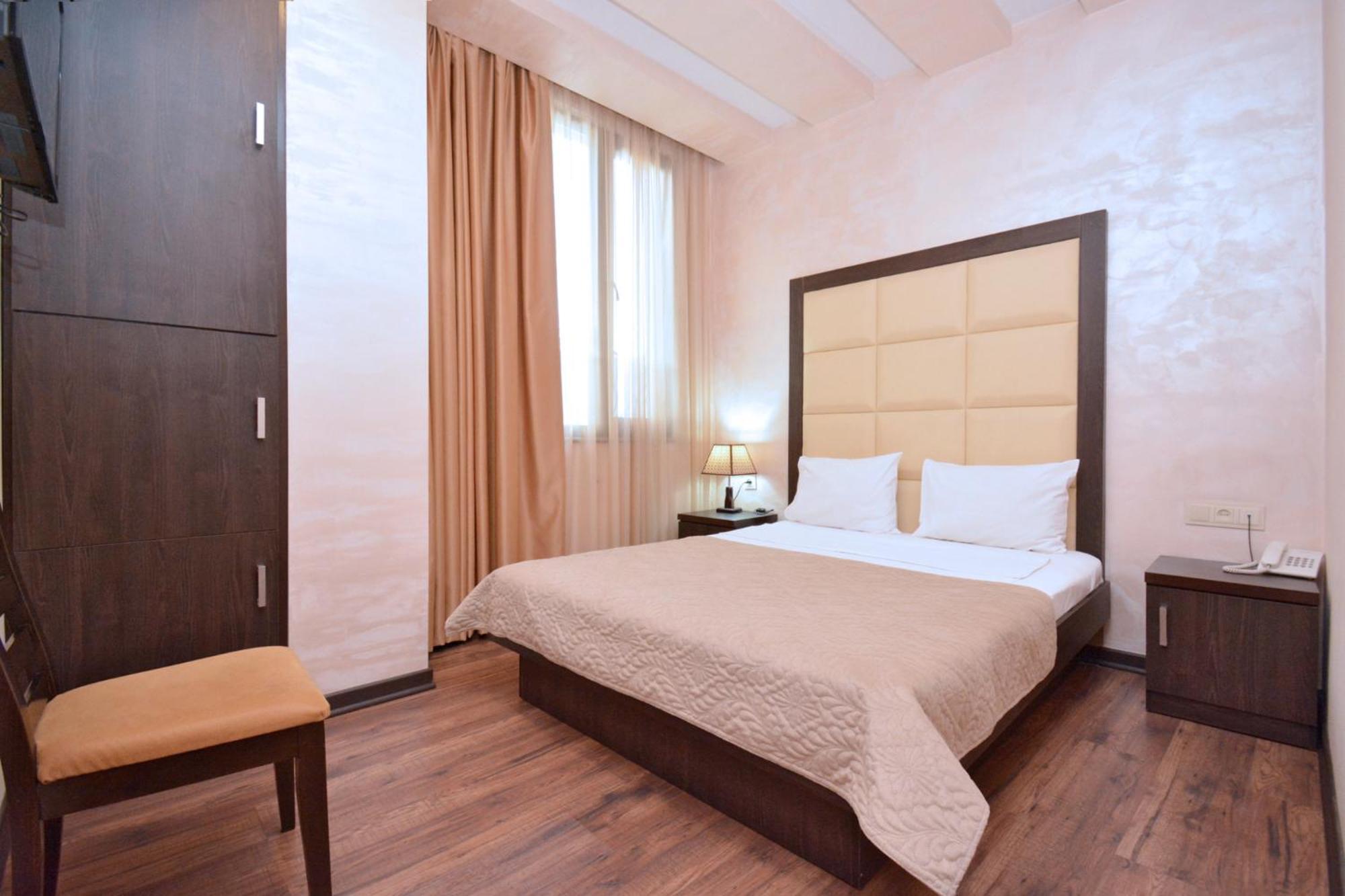 Hotel Partiez Yerevan Exterior foto