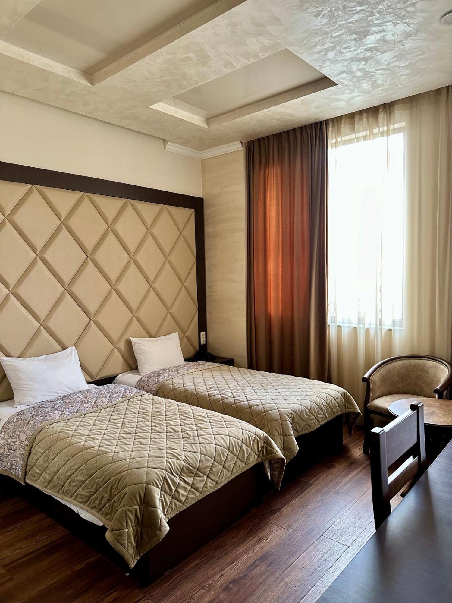 Hotel Partiez Yerevan Exterior foto